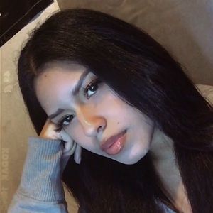 Meet your Posher, Karina